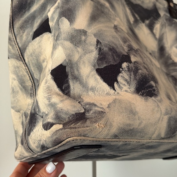 McQ Alexander McQueen Iris Canvas Tote - Picture 8 of 14